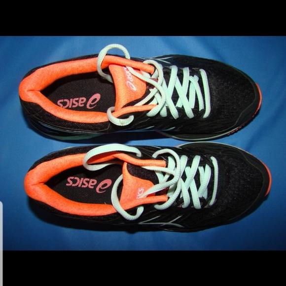 Women's Asics GT-2000 5 Running Shoes Size-7 - Picture 3 of 7